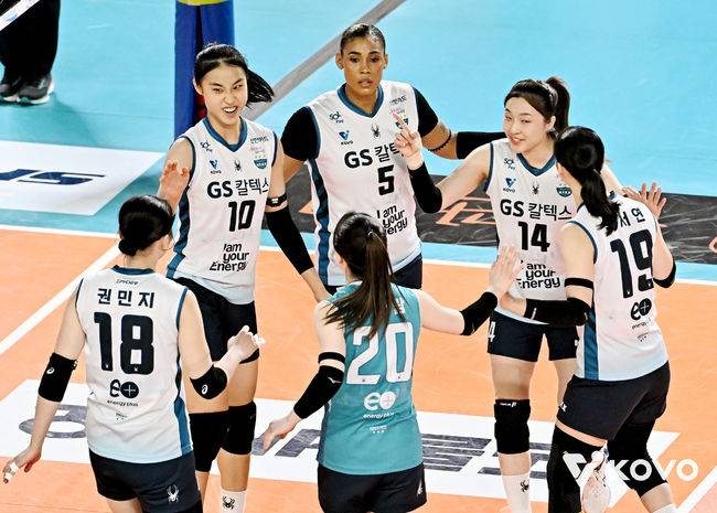 ‘김연경 능력 실화냐’ 몽골 제자 V리그 데뷔→11점 몰아쳤지만…'역전패' 정관장 2연패 수렁, 탈꼴찌 실패