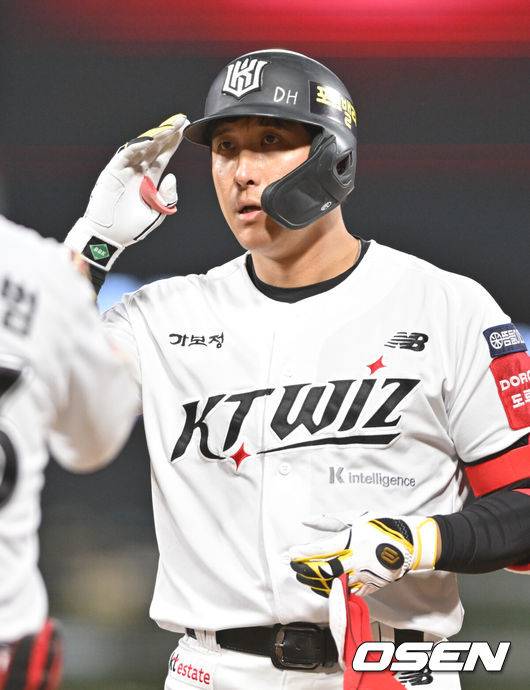 40억 3루수 등장에도 의연했는데, FA 신청→왜 돌연 은퇴하나…ML 진출+FA 148억+2200G ‘20년이 찬란했다’