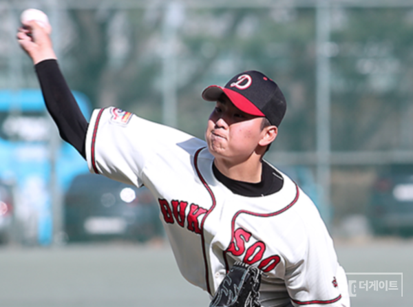 [단독] 지금도 '154km' 던지는 심준석, 미국야구 재도전?