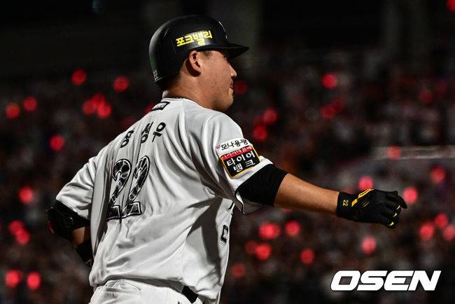 ‘황재균은 은퇴했다’ 장성우 잔류 협상 왜 지지부진한가, 결국 해 넘기나 “계약 제시→선수 기다리고 있어”