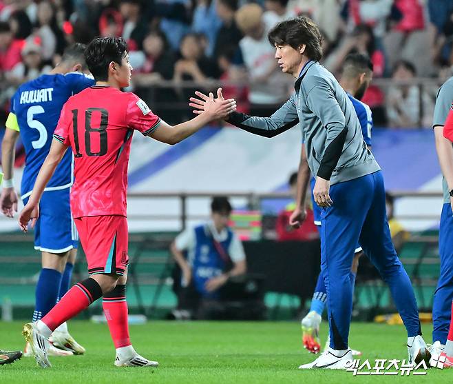 '韓 월드컵 초비상' 이강인 스스로 풀썩+햄스트링 부여잡았다…2025년 OUT