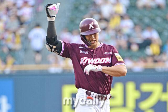 '이런 반전이' 2년 전에 상상이나 했나, 송성문 3억→120억→192억 미쳤다…진짜 SD 주전까지 가능한가