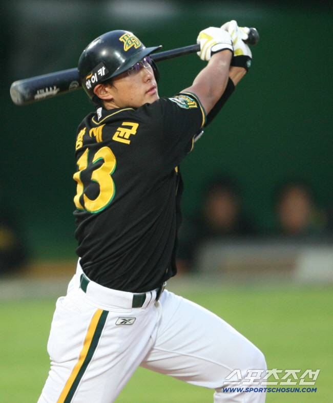 거부하기 힘든 엄청난 돈의 유혹에도, 이렇게 쿨하게 떠나다니...황재균은 왜 은퇴를 선택했나