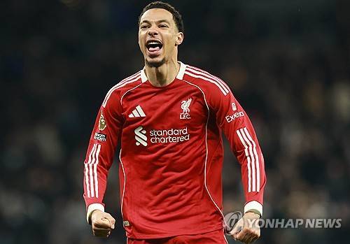 축구 맞아? 토트넘, UFC급 난투극의 최후…시몬스·로메로 퇴장→9명으로 싸운 끝에 홈에서 리버풀에 1-2 패배