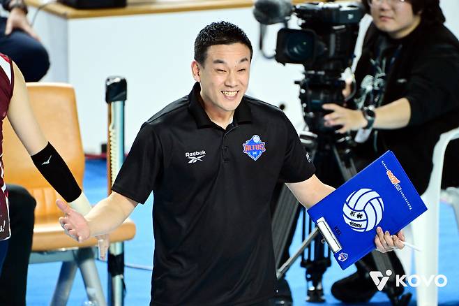 '트레이닝복 고집' 여오현 기업은행 대행