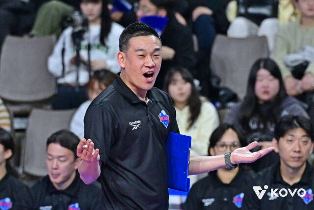 극적인 '4세트' 승리, 하지만 마지막 고비 못 넘었다...그럼에도 여오현 대행은 선수단 칭찬,