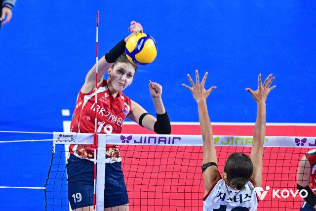 극적인 '4세트' 승리, 하지만 마지막 고비 못 넘었다...그럼에도 여오현 대행은 선수단 칭찬,