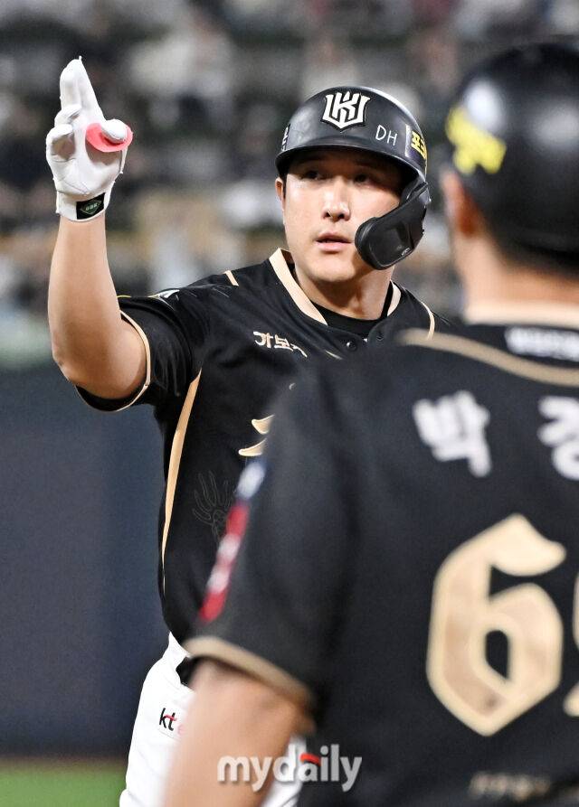 박수 칠 때 떠난 철인, 아쉬움은 단 하나→그래서 fa 장고했나…