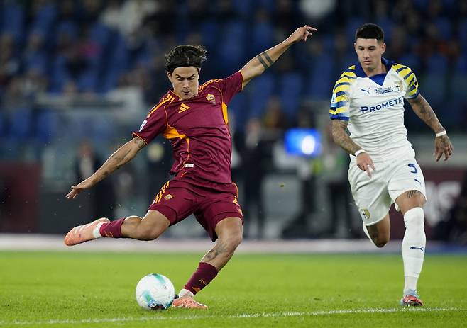 '초대박' 태극기 한국 사랑 월드 클래스, 손흥민 제2의 파트너 될까...경쟁자는 리오넬 메시