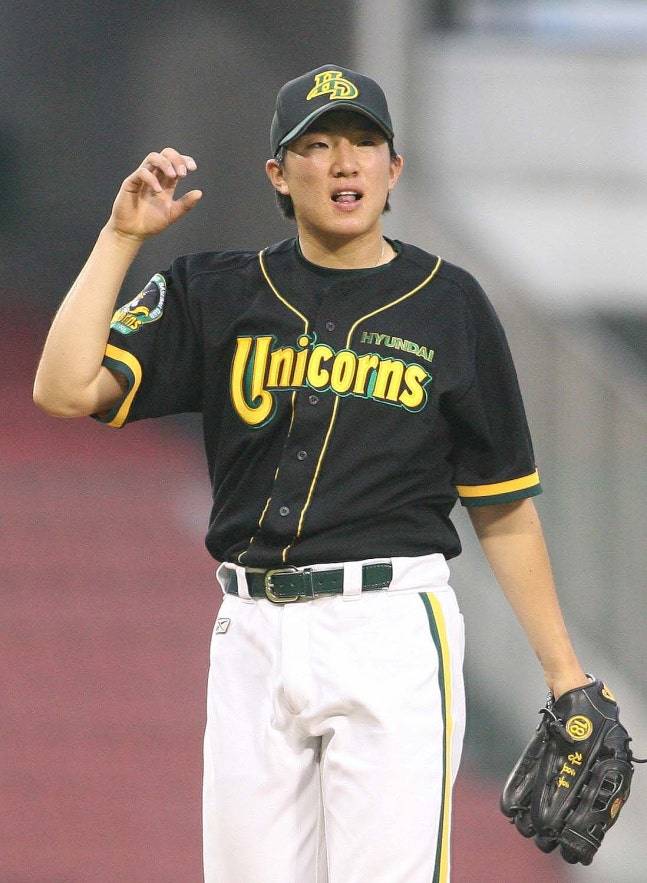 [단독] '한화서 방출' 장시환, LG행 임박→'현대 유니콘스' 최후의 생존자로 현역 연장 유력