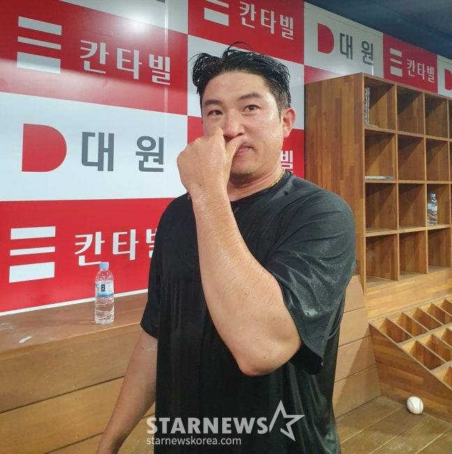 [단독] '한화서 방출' 장시환, LG행 임박→'현대 유니콘스' 최후의 생존자로 현역 연장 유력