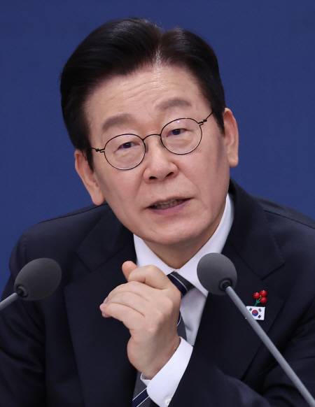 이재명 대통령, '안세영 최다승' 등 배드민턴 낭보에