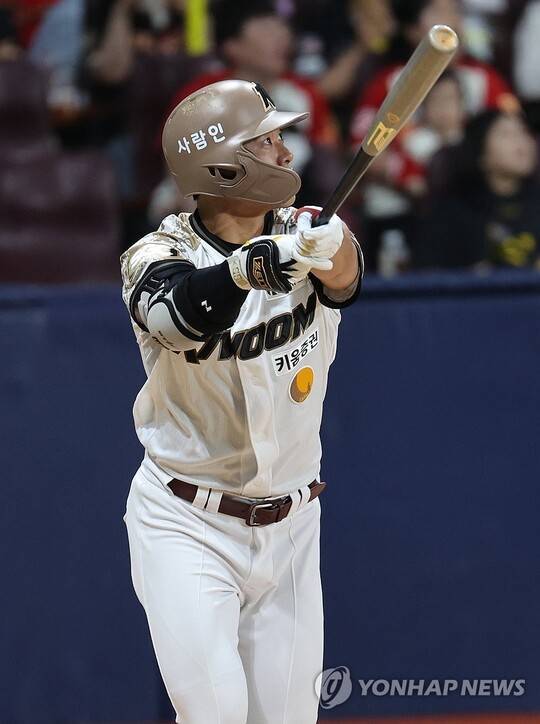 고작 2년 잘했는데 어떻게 MLB 갔나… 송성문에게는 결정적인 순간이 있었다