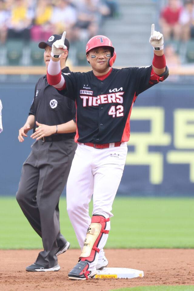 “눈치보지 말고 하고 싶은대로 해” 김태군 가슴을 뒤흔든 김경문 한 마디…KIA에서도 간직, 새벽 2~3시까지 ‘치고 또 쳤다’