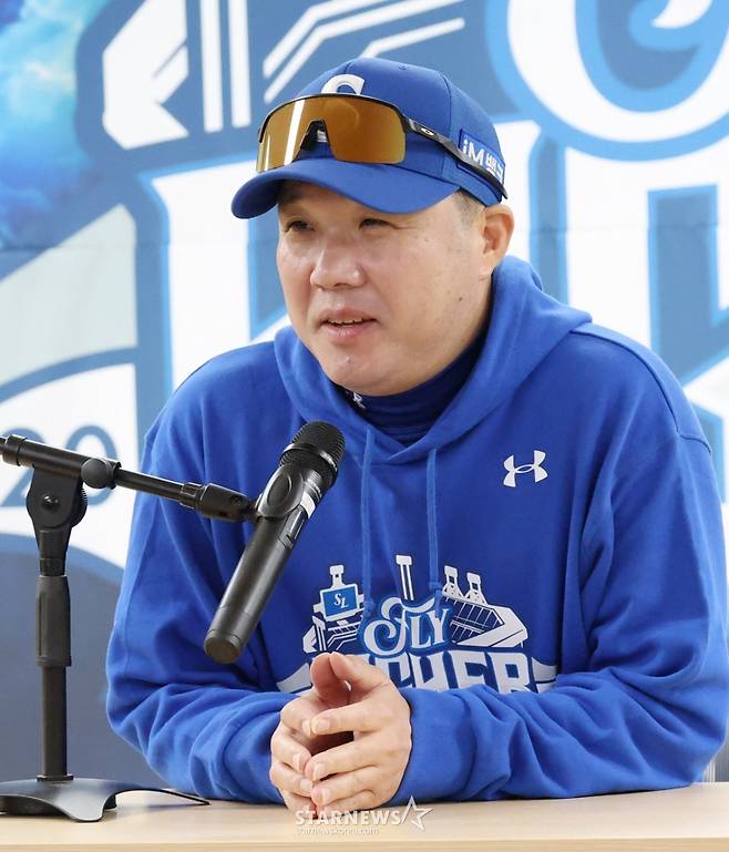 감독도 '2+1년·인센티브' 공개... 진화하는 옵션 계약, 새로운 형태 또 나온다 [류선규의 비즈볼]