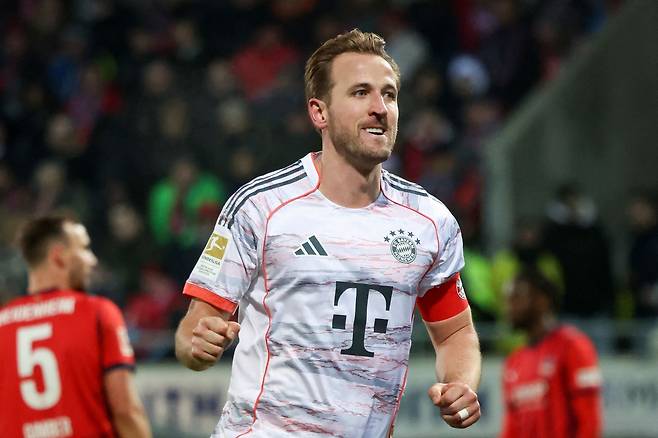 “쏘니 형, 나 분데스 신기록 세웠어”…‘리그 19호골’ 케인, 78경기 만에 공격P 100개 ‘최소 경기’