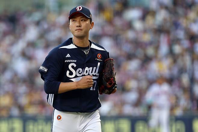 김재환은 22억에 새 소속팀 찾았다… 그런데 홍건희 소식이 없다, 본전커녕 설마 거액 손해보나