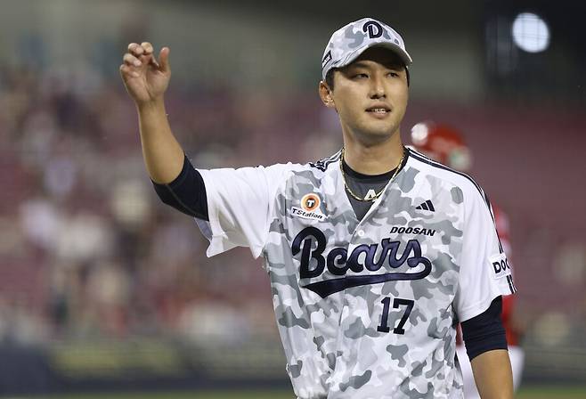 김재환은 22억에 새 소속팀 찾았다… 그런데 홍건희 소식이 없다, 본전커녕 설마 거액 손해보나