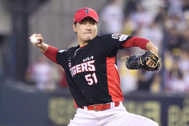 타이거즈 역사상 첫 100홀드 투수…70이닝까지 찍은 전상현, 2026년에도 불펜 중심