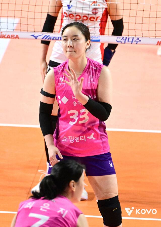 '방출→실업→배구 예능→복귀 감격' 33세 세터, 김연경 애제자에게 어떤 말 건넸을까