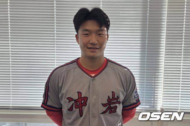 ‘126m 비거리, 탈고교급 파워’ 18세 거포 김건휘의 당찬 포부 “안현민 선배보다 홈런 더 많이 치겠습니다” [현장 인터뷰]