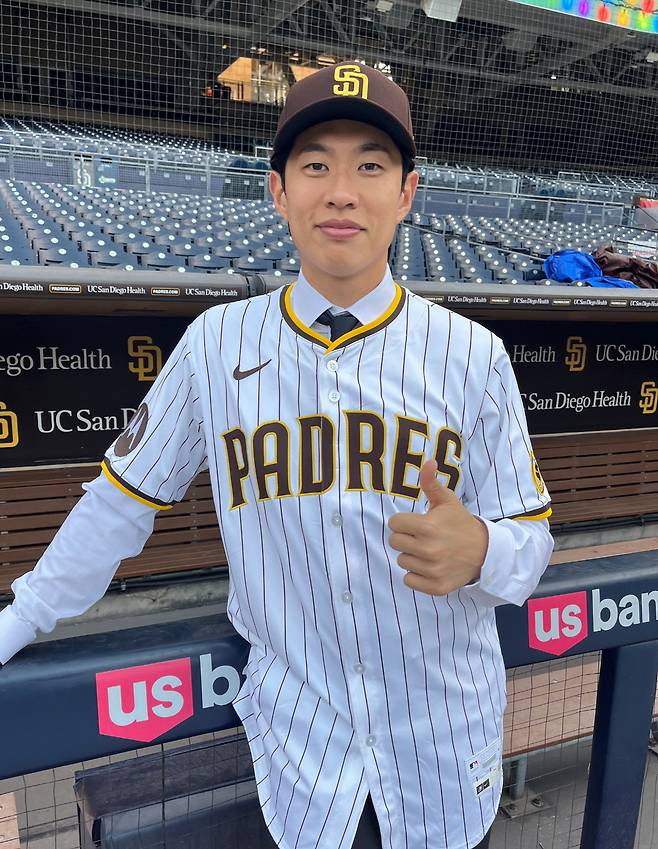 120억 아끼고, 오히려 44억을 벌었다...선수 팔아 번 돈 700억 돌파, 도대체 어디에 쓸까