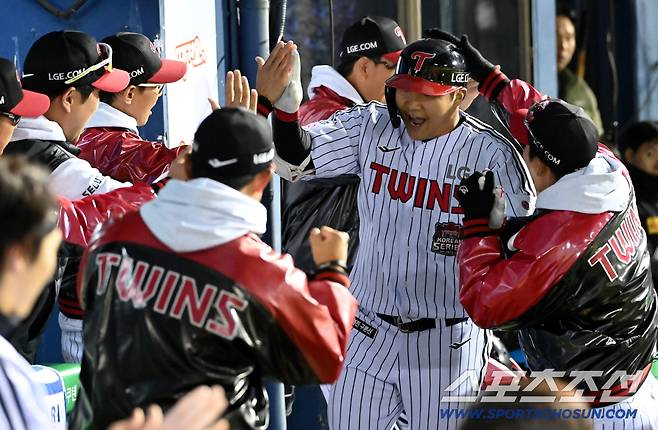 송성문 없는 3루수. LG가 32년만에 恨을 풀까. 26세되는 4번 타자는 이미 준비됐다
