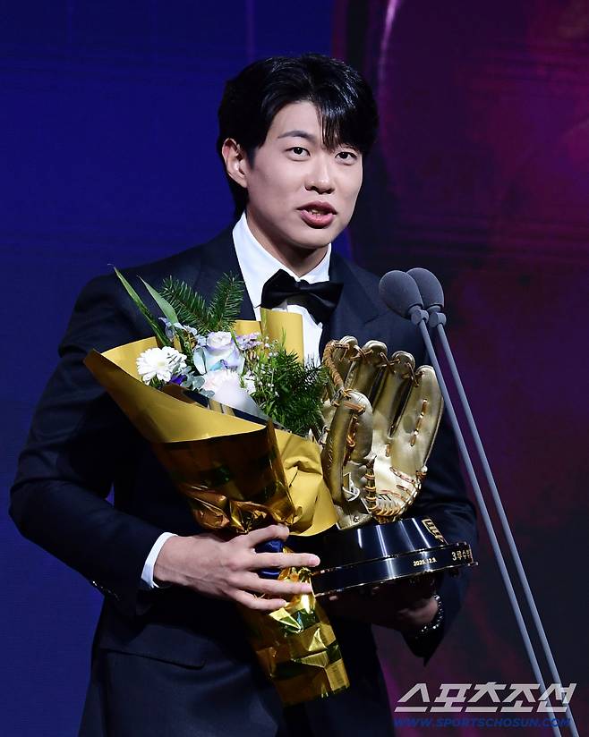 송성문 없는 3루수. LG가 32년만에 恨을 풀까. 26세되는 4번 타자는 이미 준비됐다