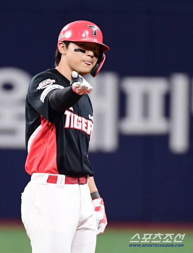 송성문 없는 3루수. LG가 32년만에 恨을 풀까. 26세되는 4번 타자는 이미 준비됐다