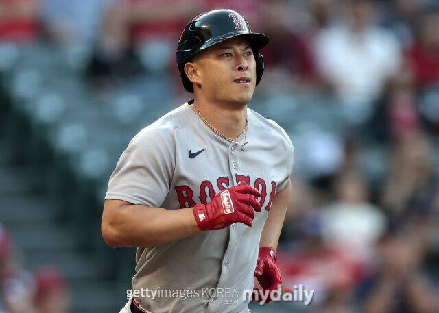 '추신수→백차승→이대호' 韓 네 번째 선수는 35세 김정태…시애틀과 31억→93억 미쳤다, 좌완 상대로는 최고의 선수다