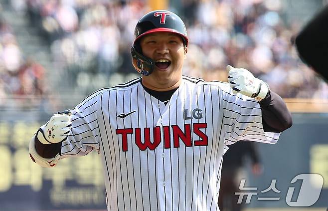 초대형 악재? '문보경·노시환·김도영·김영웅' 3루 자원 넘쳐...'美 진출' GG 3루수 송성문 WBC 불참 가능성에도 韓 대표팀 걱정 없다