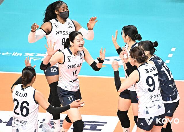 '이건 기적이야' 1위팀 극적인 패패승승승→현건과 3점 차, 사각편대 77점 미쳤다…쿠바 특급 33점 폭발에도 GS 졌다 [MD장충]