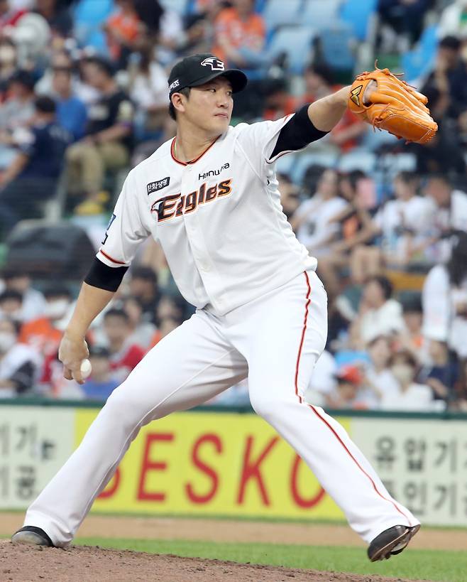 LG가 왜 방출생 영입했을까? 염 감독이 답했다