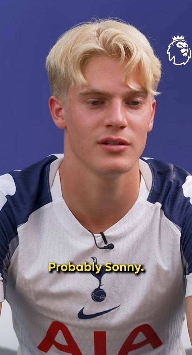 ”흥민이 형은 토트넘 역사상 최고” 존경심 드러냈던 ‘06년생 꽃미남’ MF, SON 떠나자 나간다…'리버풀의 우선 영입 타깃'