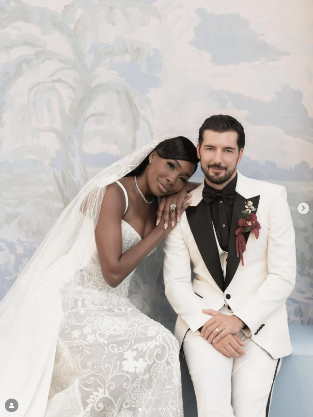 ‘윔블던 5회 우승’ 비너스 윌리엄스, ‘8살 연하’ 이탈리아 배우와 결혼