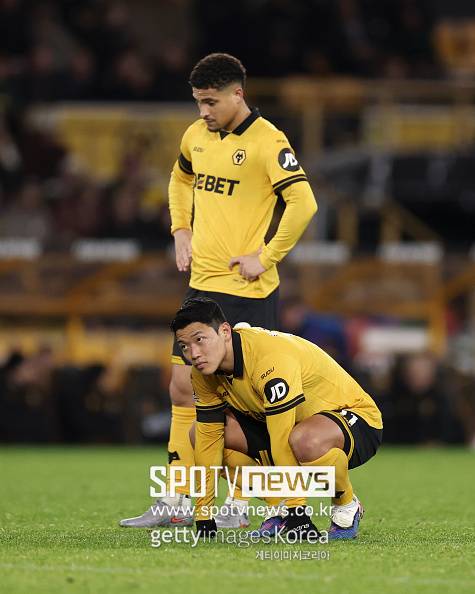 '맙소사' 토트넘 또 강등권 바로 위, 맨유는 유럽 대항전 복귀...슈퍼컴 예측 PL 순위 공개