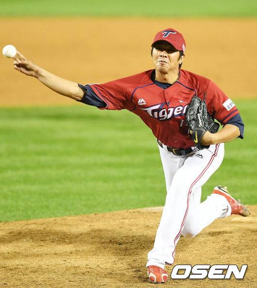 신태용 폭행 논란에 입 연 야구 레전드 “서로 잘해보자는 의미였을 수도”