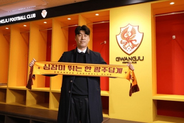 [오피셜] K리그 최연소 감독이 뜬다... 야망 밝힌 '82년생 이정규',