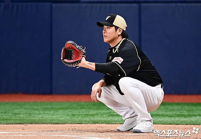 '강민호 잔류' X-마스 선물 없었다…연말 내 타결 어렵나→