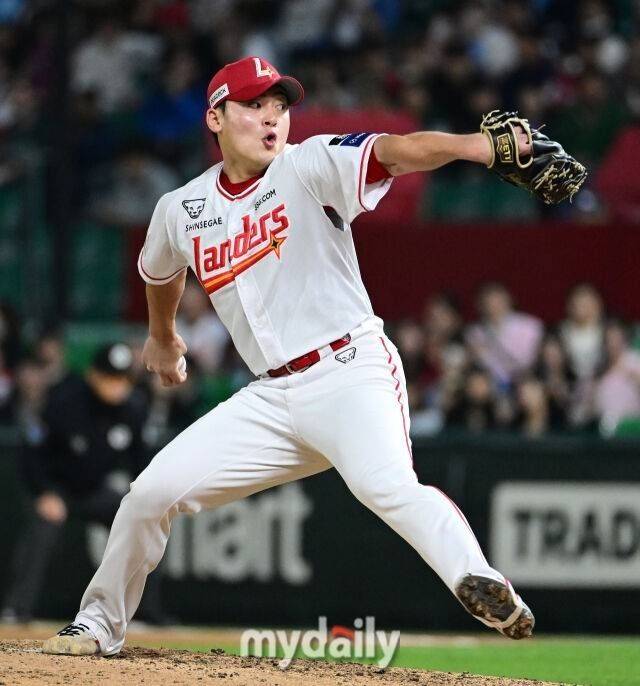 자네 배구해볼 생각없나 '155km 국대 투수'가 배구공을 때리면 어떻게 될까 [유진형의 현장 1mm]