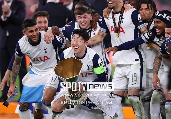 [오피셜] 손흥민 역대급 공식발표, 사상 최고의 한국인 등극...전세계 축구 ‘8대 기적’ 선정 '2025년 미라클’