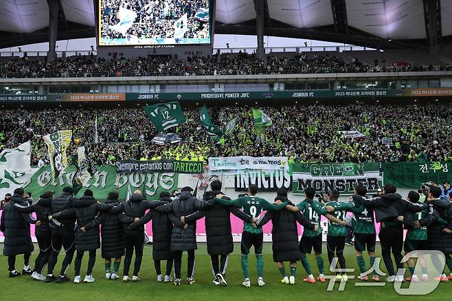 사령탑 바뀐 전북, 홍정호·박진섭·송민규 주축들도 이탈 조짐