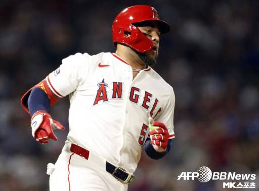 한물간 유망주? 관심은 여전히 뜨겁다...최소 네 팀이 이 선수를 지켜본다