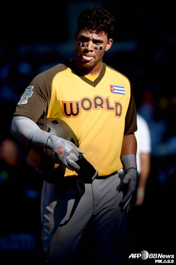 한물간 유망주? 관심은 여전히 뜨겁다...최소 네 팀이 이 선수를 지켜본다