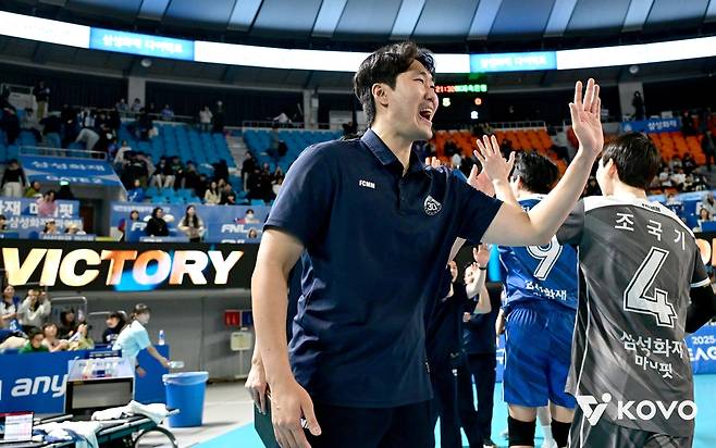 '감독대행 체제' 삼성화재·기업은행 새 감독은…페퍼는 '위태'