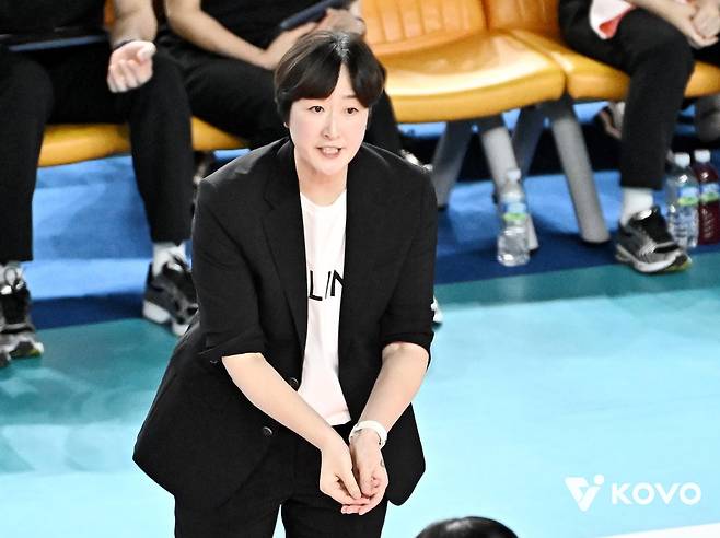 '감독대행 체제' 삼성화재·기업은행 새 감독은…페퍼는 '위태'