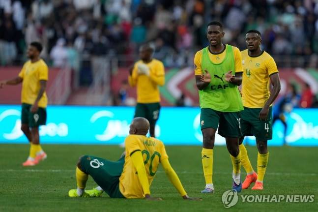 홍명보호, 약점 찾았나?…10명 싸운 이집트에도 쩔쩔→'1승 제물' 남아공 12경기 무패 행진 끝