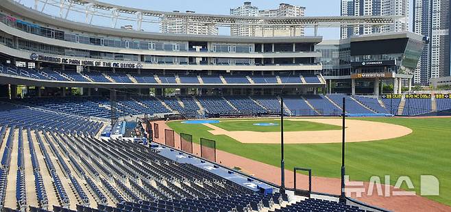 NC, 연고지 이전 두고 저울질 내년에도 계속…