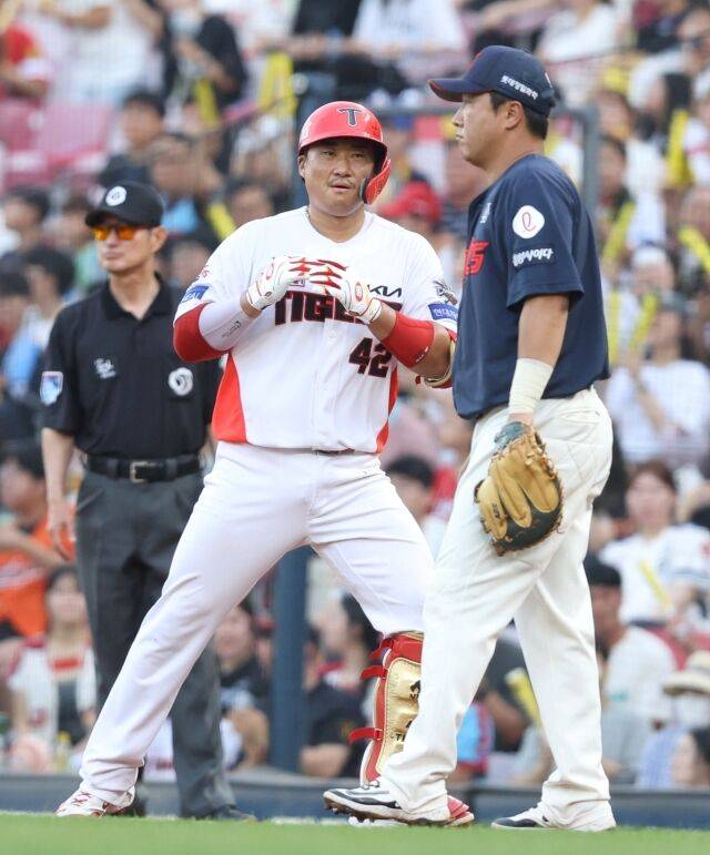 “도움을 줄 곳이 있다는 사실에 내가 더 행복” KIA 테토남 포수는 따뜻한 남자…야구 꿈나무들에게 최고의 선배