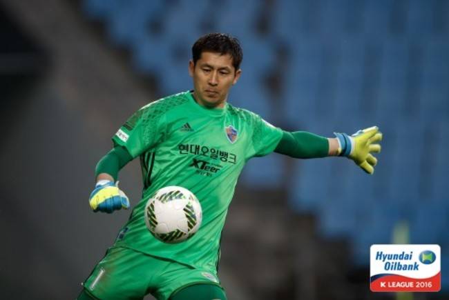 [K리그1 포인트] 인정 받은 김용대 골키퍼 코치만 잔류...울산 김현석호 코치진 구성에도 관심 집중